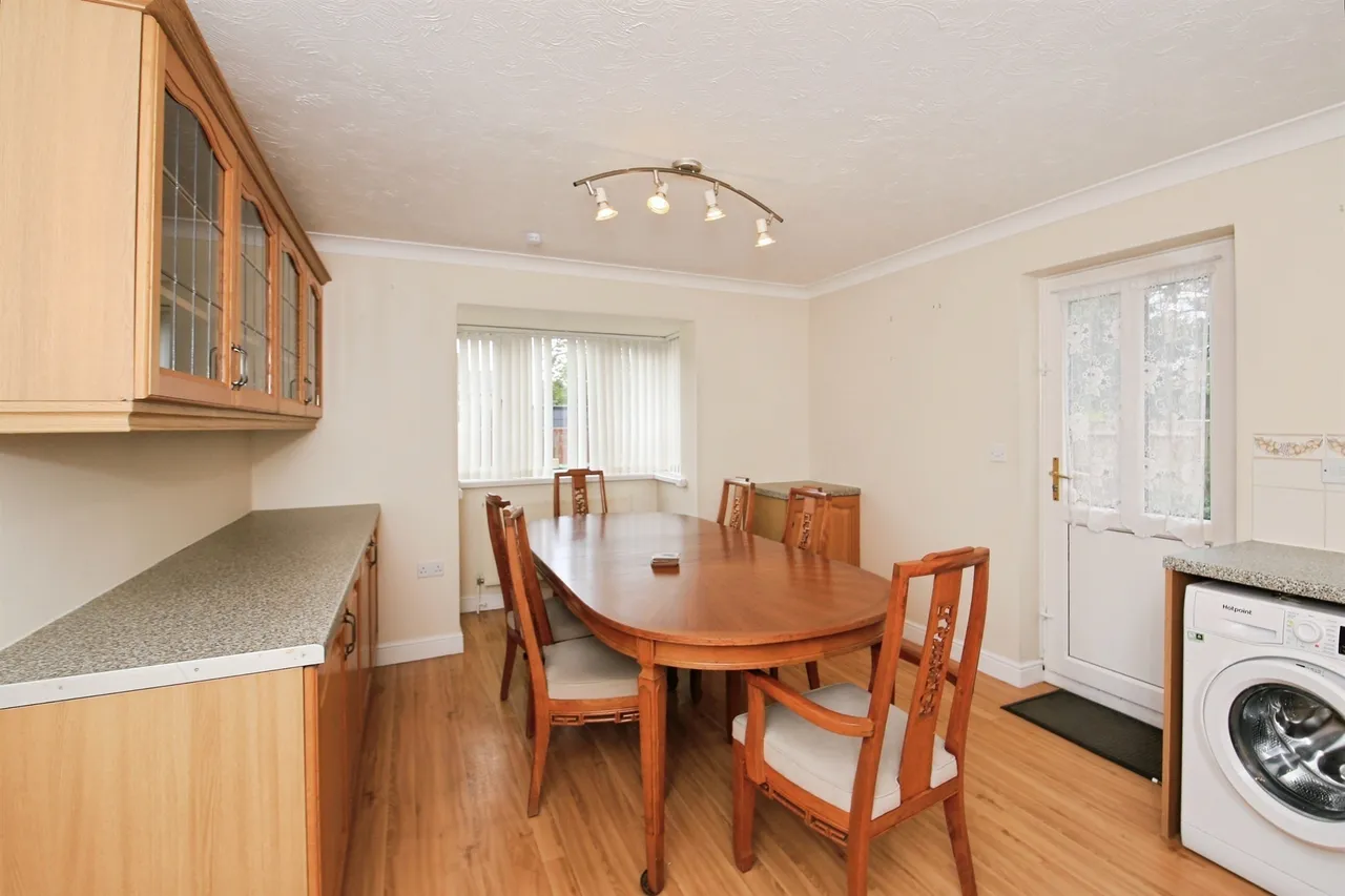 Rosewood Close, Yaxley, PETERBOROUGH, photo 8