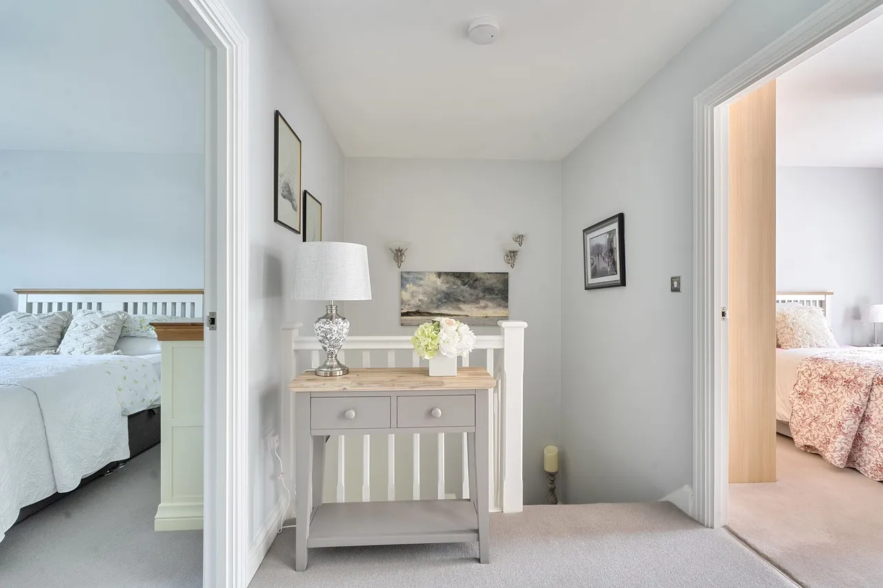 Sir Geoffrey Todd Walk, Kings Drive, GU29, photo 9