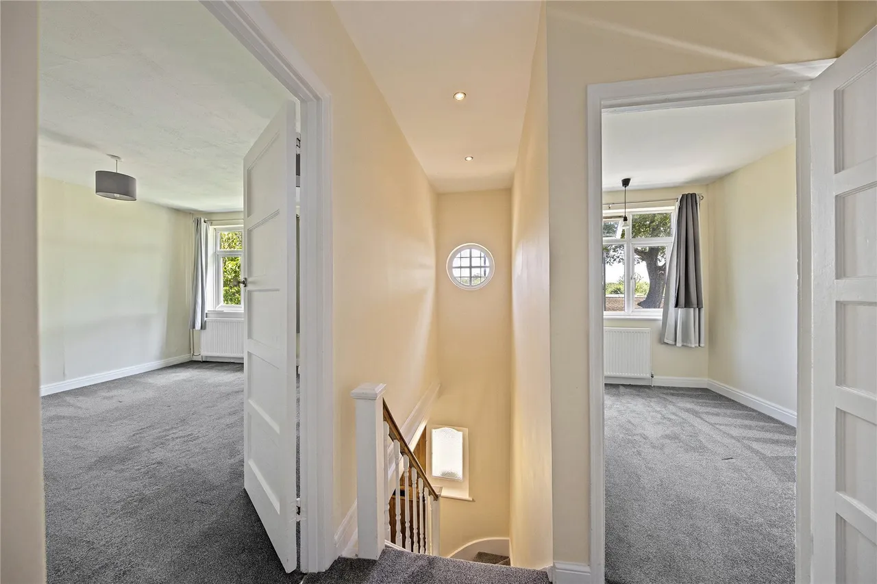 Warwick Close, Hampton, TW12, photo 14