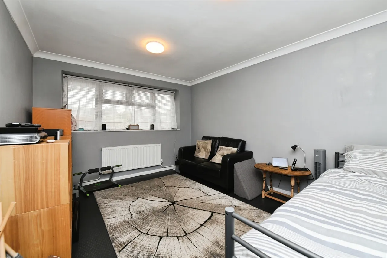 Crown Way, Southminster, photo 4