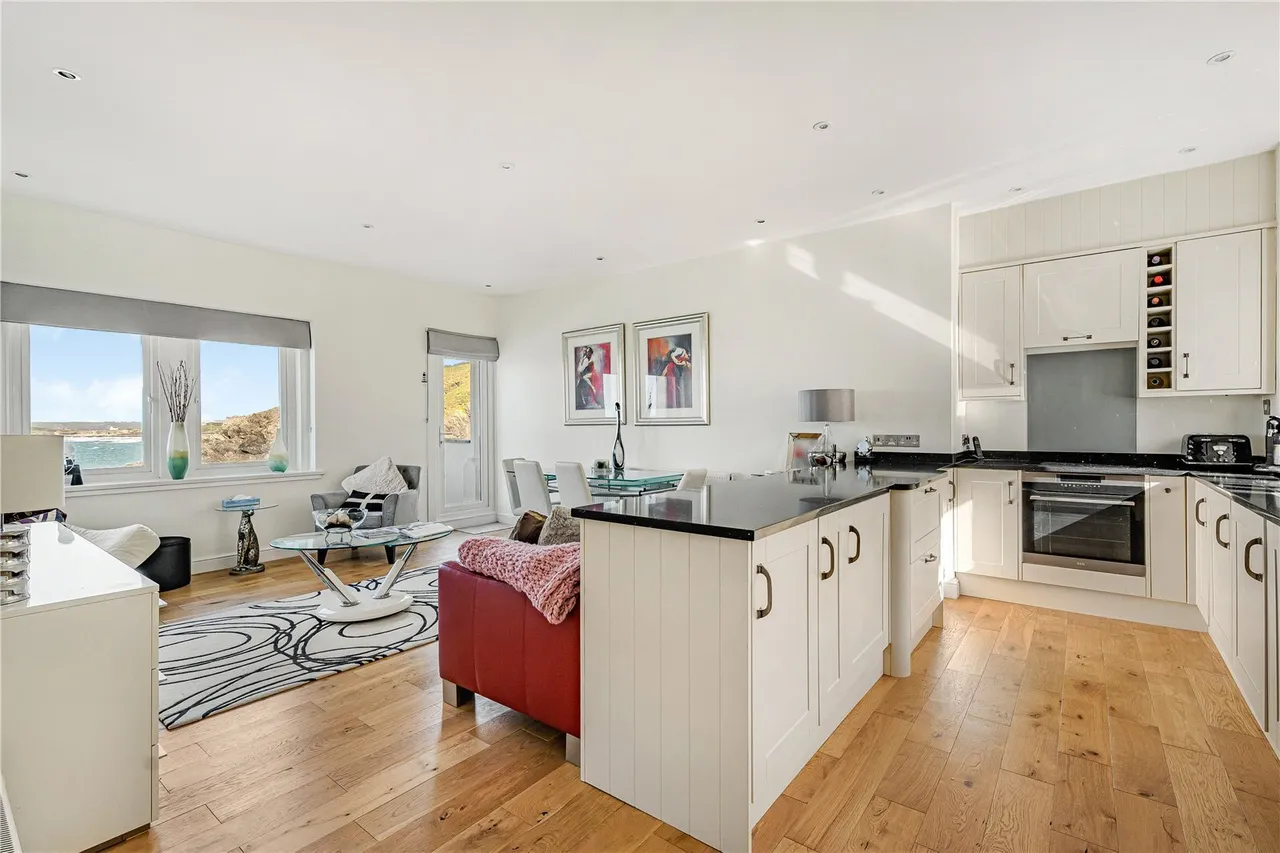 Esplanade Road, Newquay, TR7, photo 6