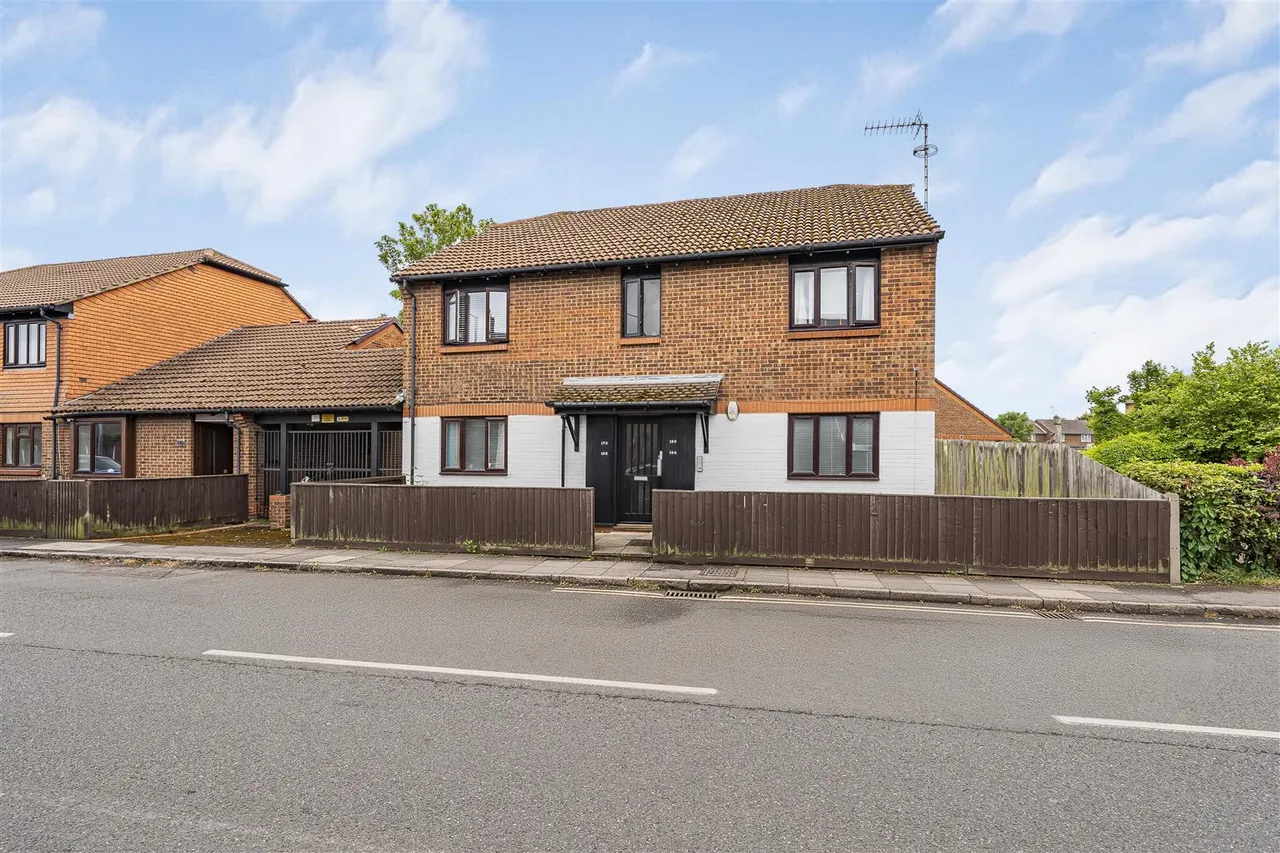 1 bed flat for sale — Horton Road, Datchet, Slough, SL3 9HJ