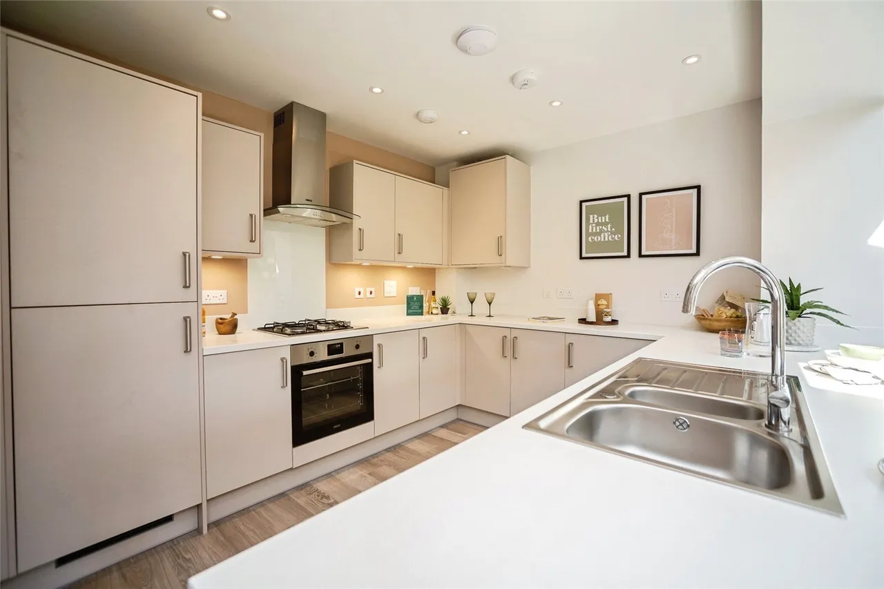 Great Easthall Way, Sittingbourne, Kent, ME10, photo 4