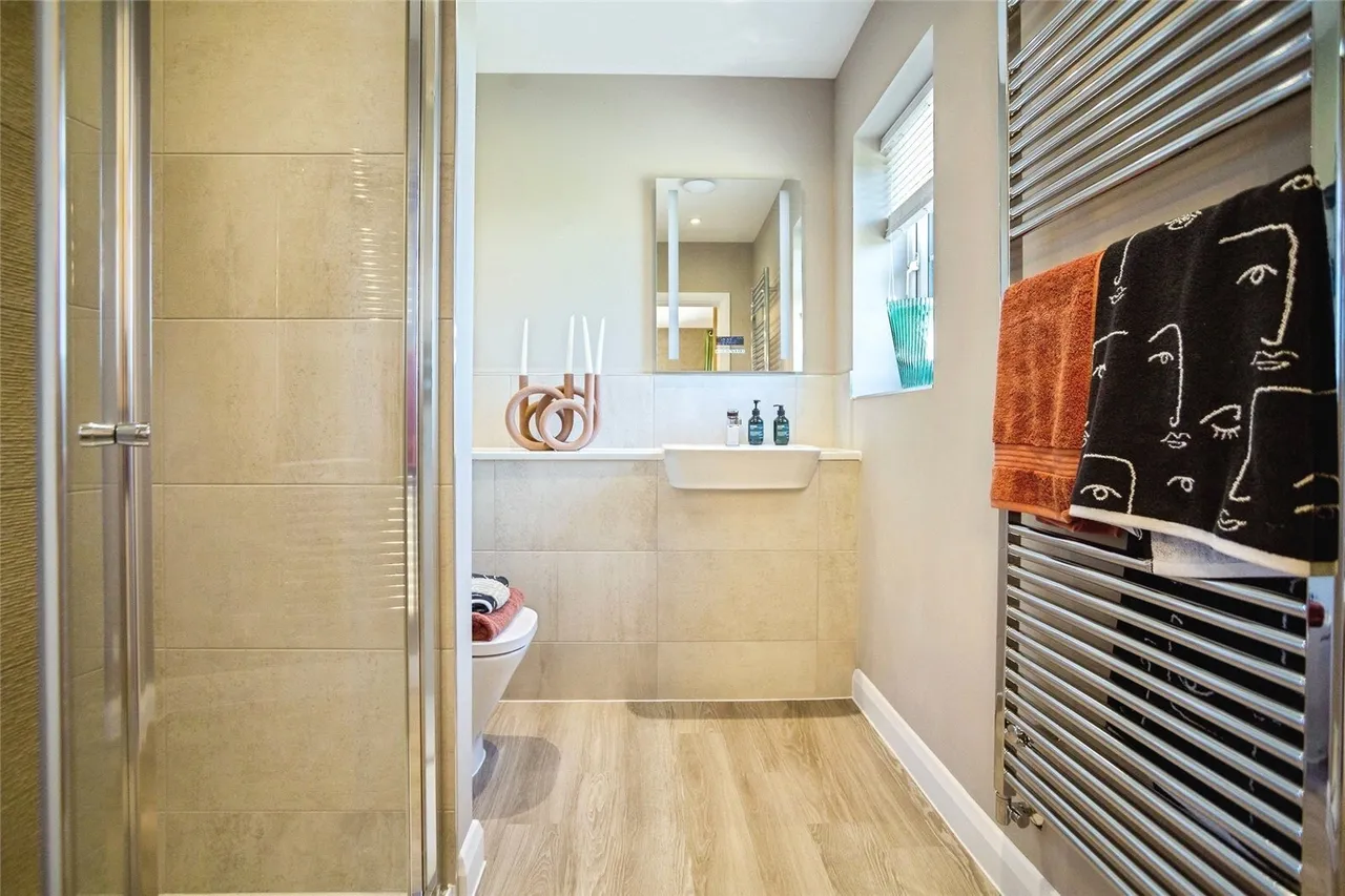 Great Easthall Way, Sittingbourne, Kent, ME10, photo 10