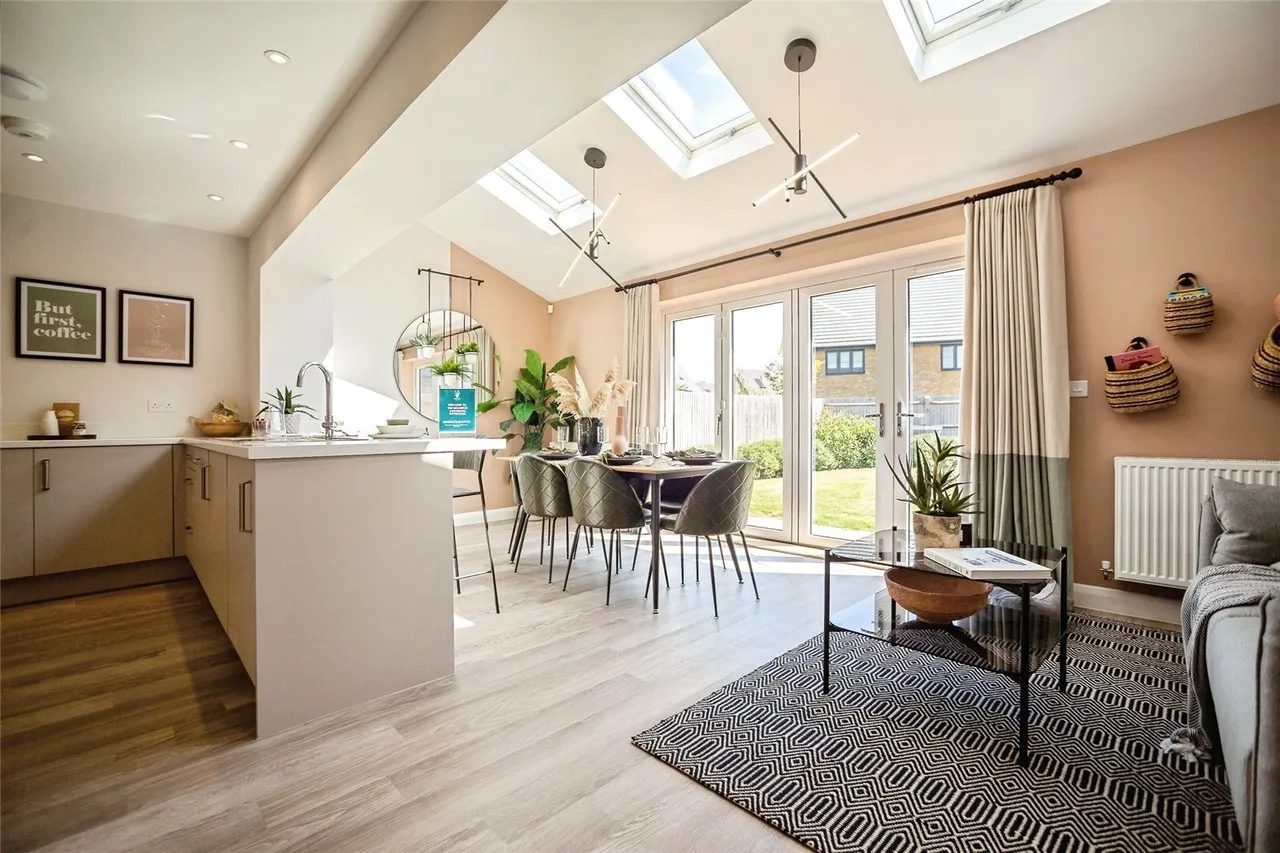 Great Easthall Way, Sittingbourne, Kent, ME10, photo 5