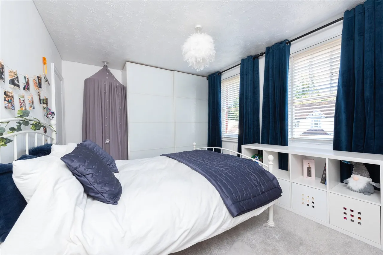 Kings Road, Fleet, Hampshire, GU51 3DU, photo 11