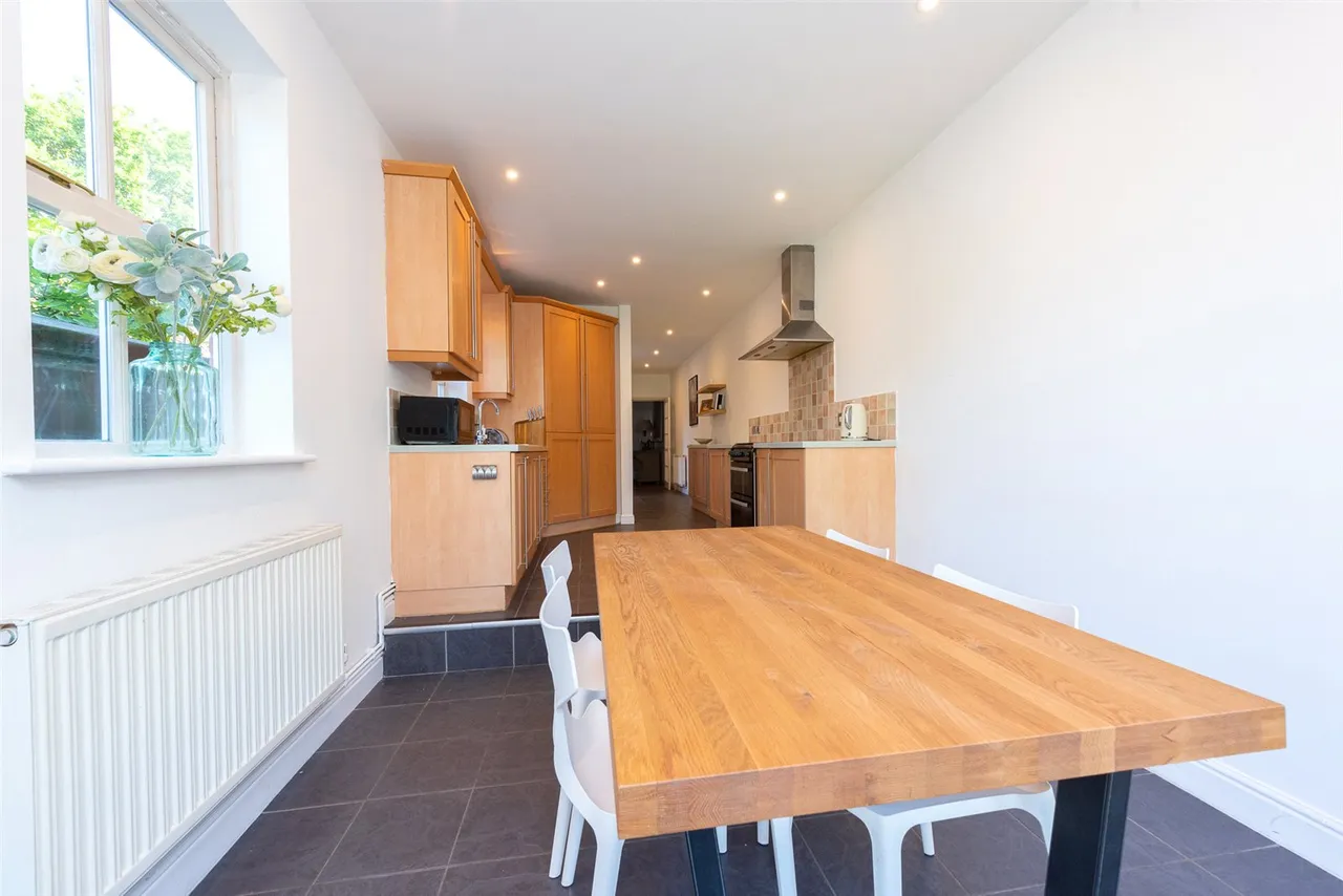 Kings Road, Fleet, Hampshire, GU51 3DU, photo 6