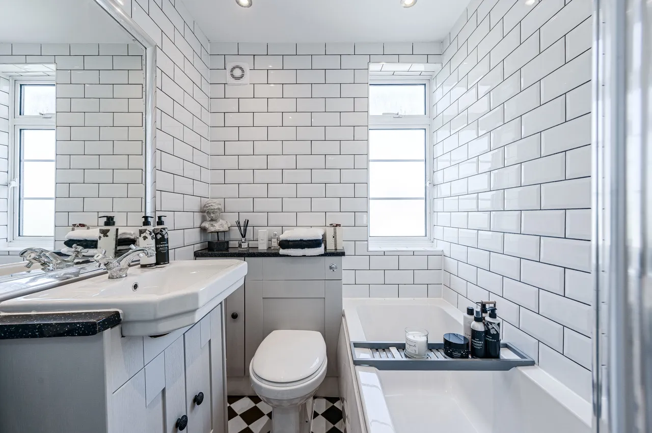 7 Dartmouth Court, Dartmouth Grove, London, photo 10
