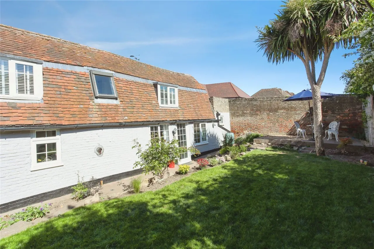 The Square, Hadlow, TN11, photo 12