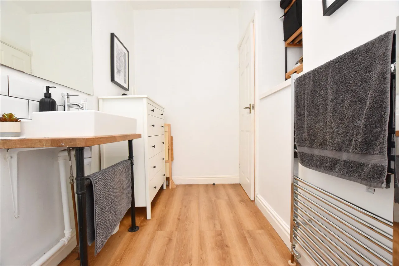 Glossop Road, Gamesley, SK13, photo 21