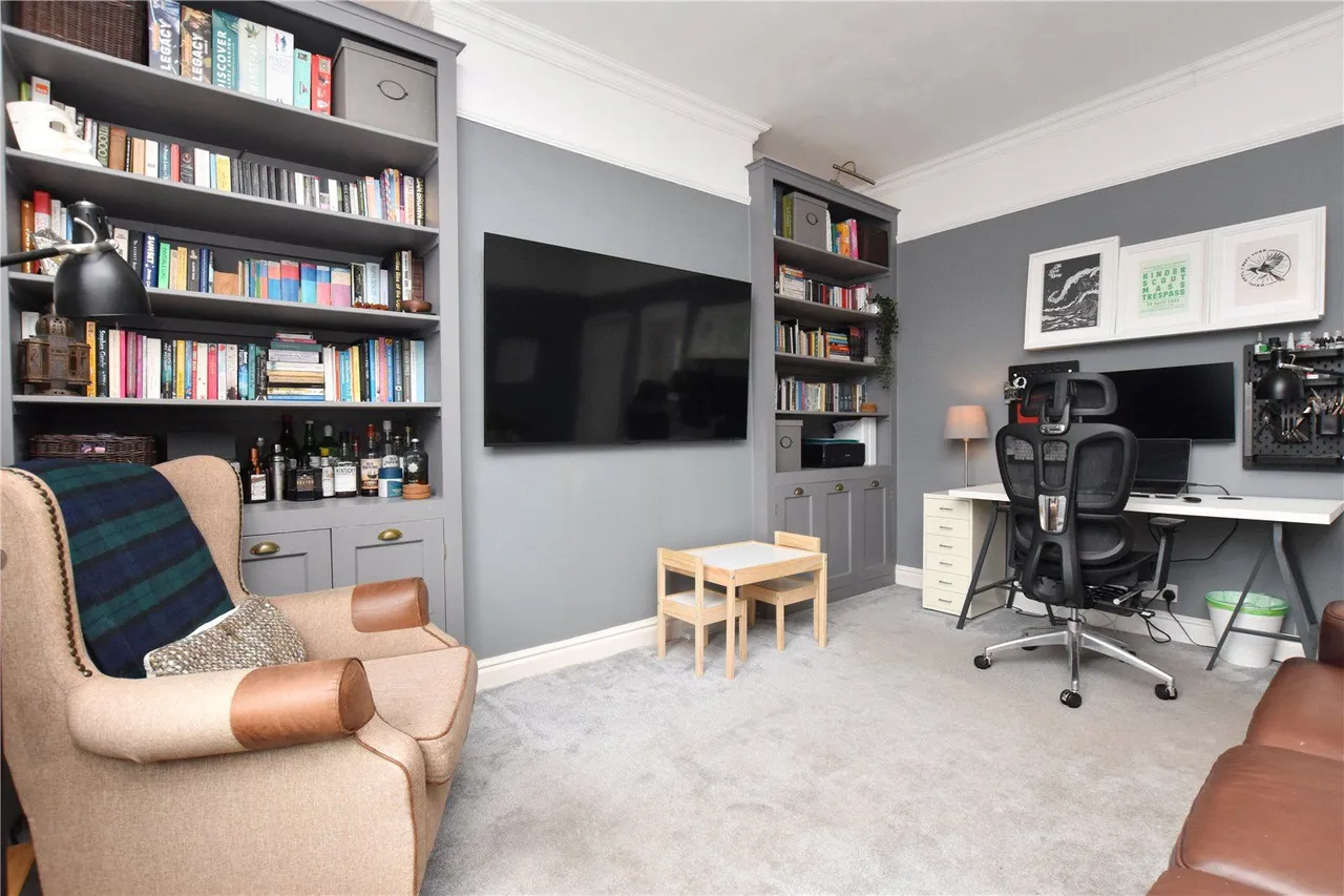 Glossop Road, Gamesley, SK13, photo 4