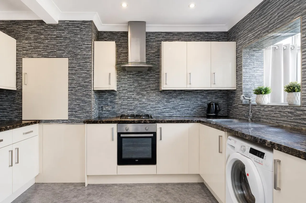 Clifford Avenue, London, SW14, photo 3