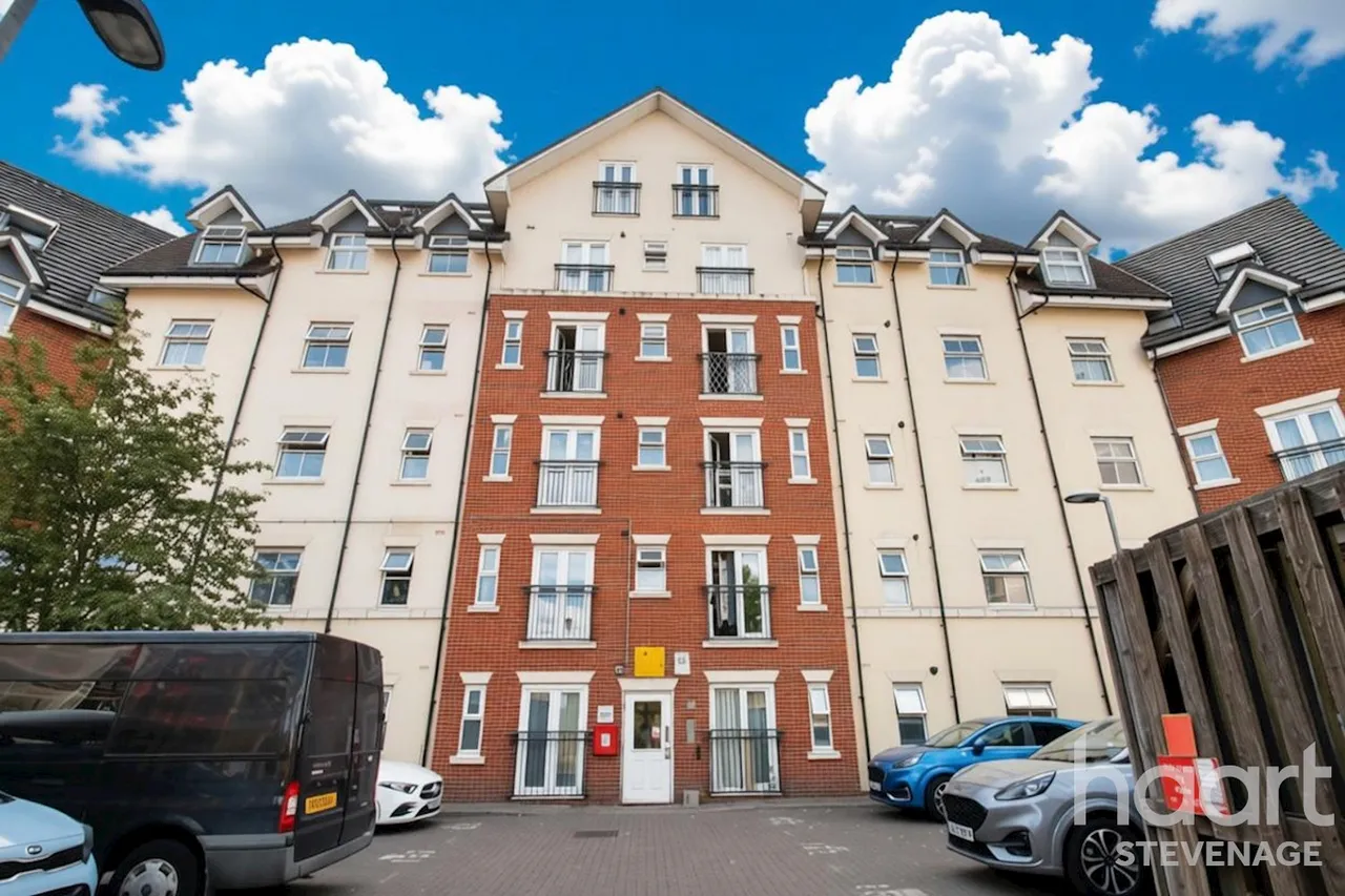 2 bed flat for sale, Townsend Mews, Stevenage, SG1