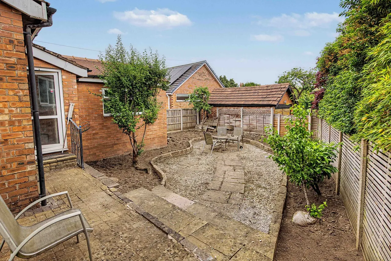 Ashley Road, Altrincham, photo 16