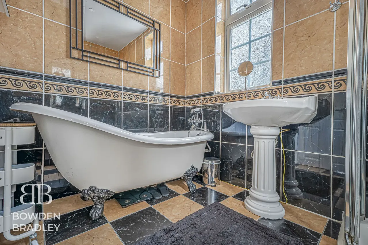 Abbotswood Gardens, Clayhall, IG5, photo 50