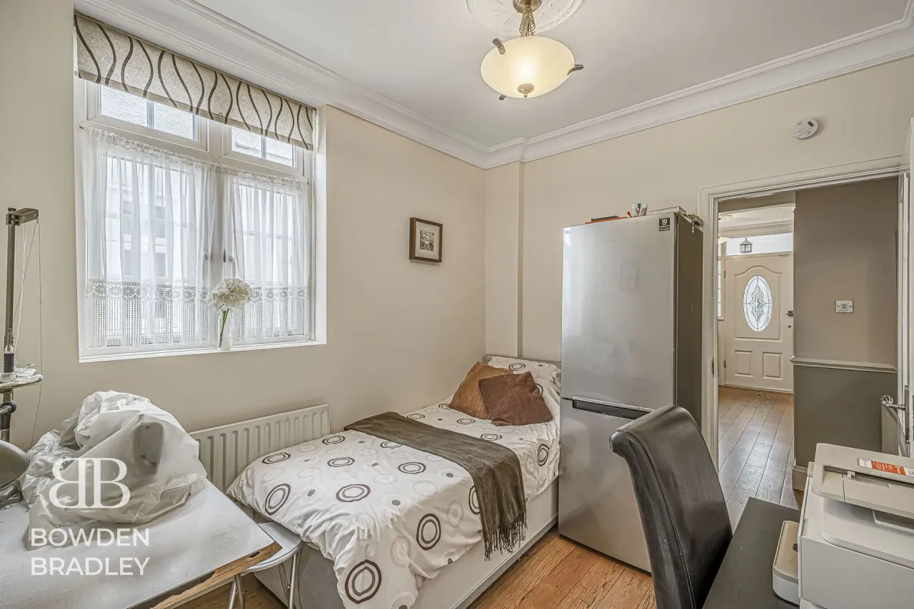 Abbotswood Gardens, Clayhall, IG5, photo 13
