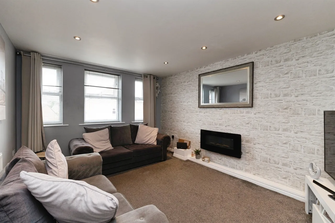 Lingwood Court, Thornaby, Stockton-On-Tees, photo 3