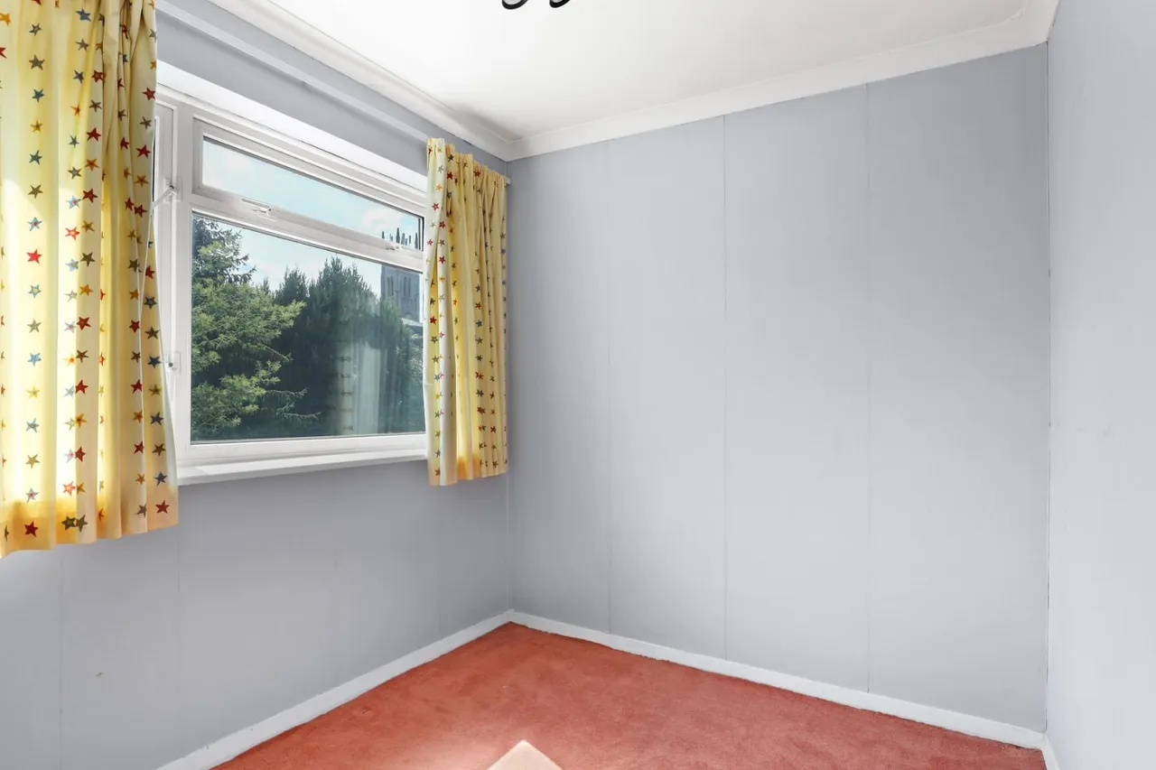 Russell Road, Buckhurst Hill, IG9 5QB, photo 7