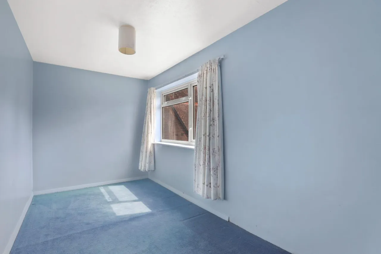 Russell Road, Buckhurst Hill, IG9 5QB, photo 5