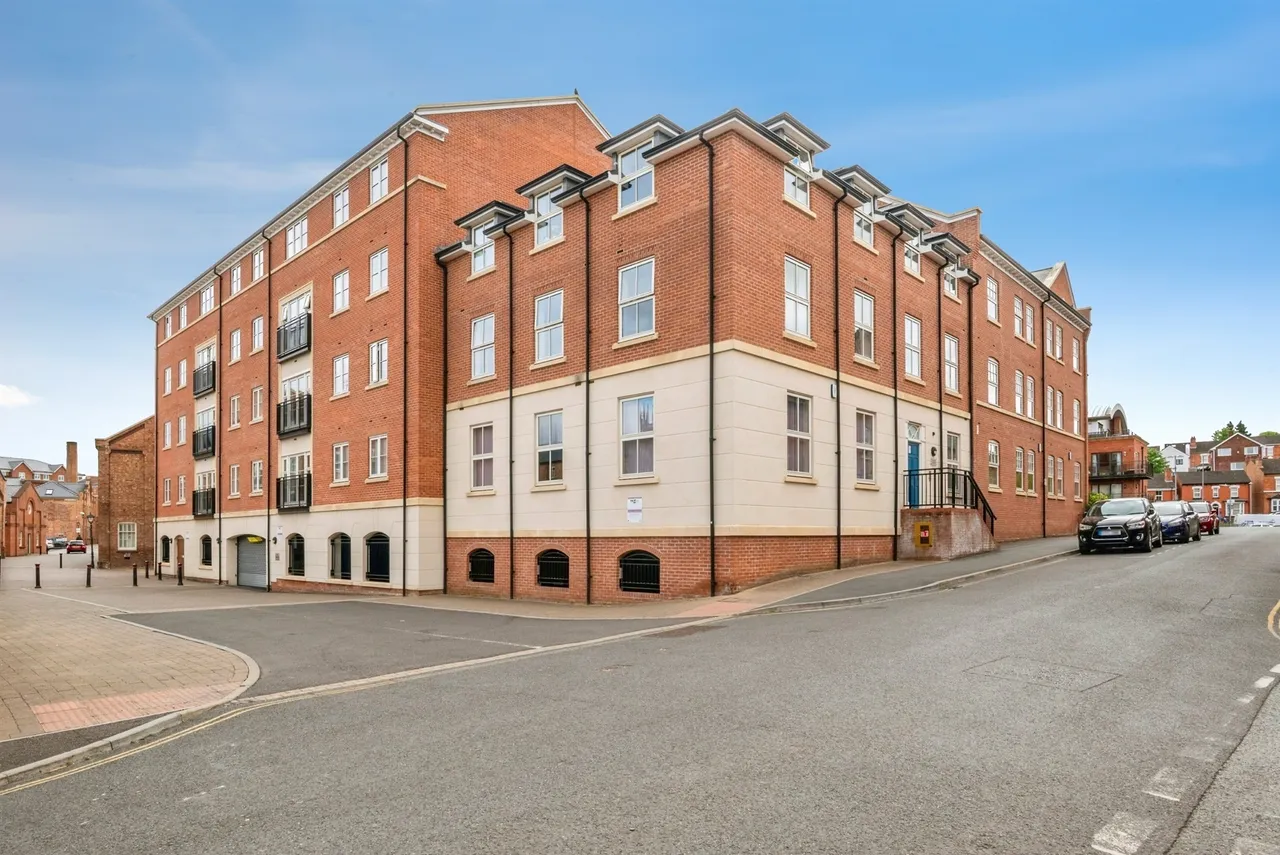 2 bed flat for sale, Mill Street, Worcester, WR1