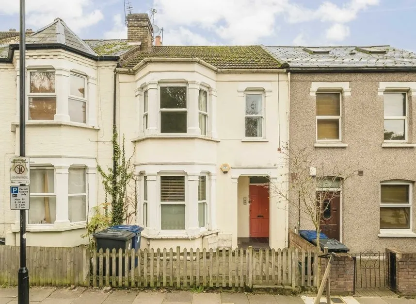 1 bed flat for sale, Conolly Road, Ealing, W7
