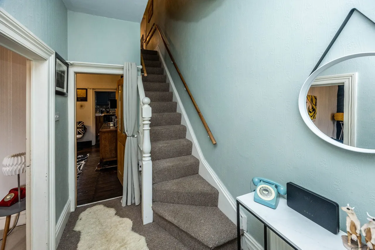 19 The Wells, Trimmingham, Halifax, photo 4