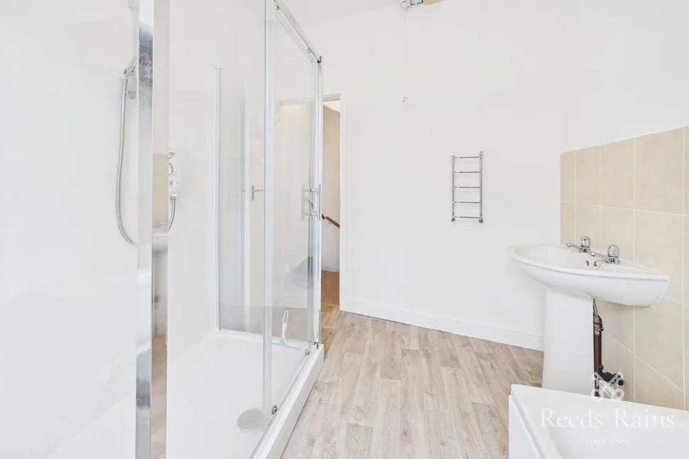 Back Longfield Road, Todmorden, OL14, photo 8