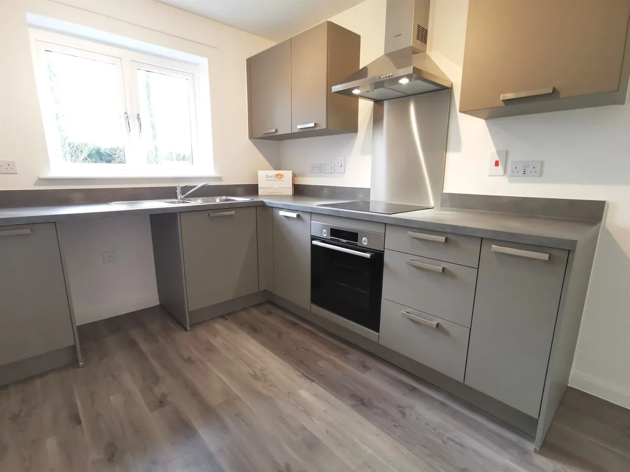 Chediston Place, Halesworth, photo 3