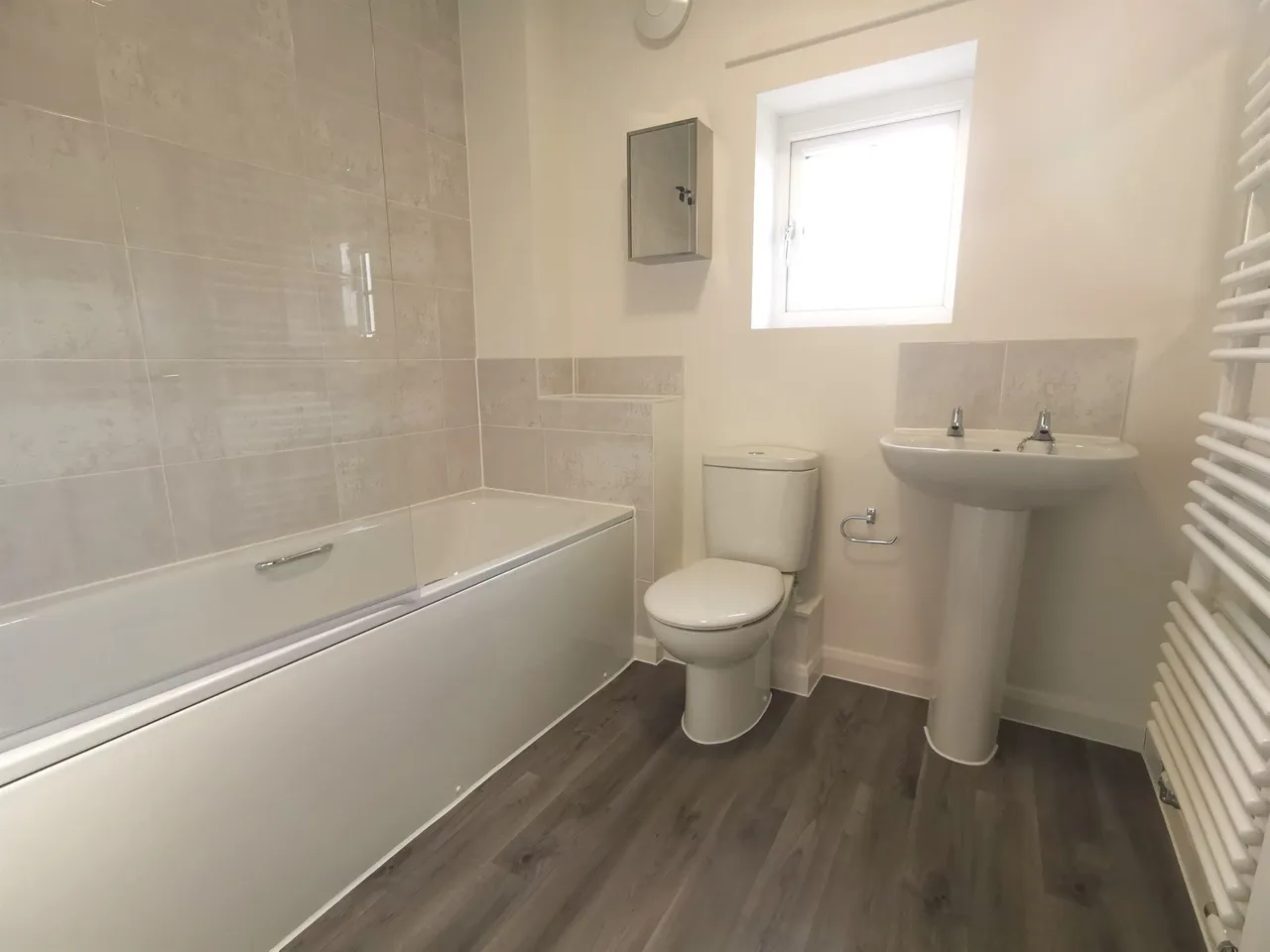 Chediston Place, Halesworth, photo 6