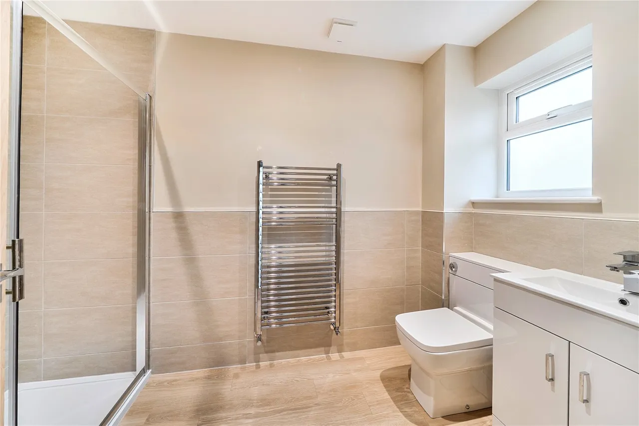 Kingsley Road, Eversley, RG27, photo 13