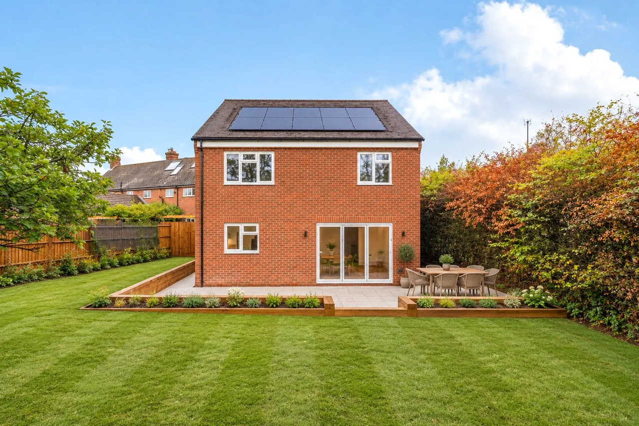 Kingsley Road, Eversley, RG27, photo 24