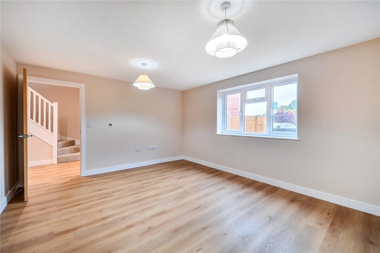 Kingsley Road, Eversley, RG27, photo 3