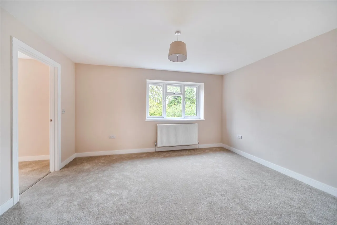 Kingsley Road, Eversley, RG27, photo 7