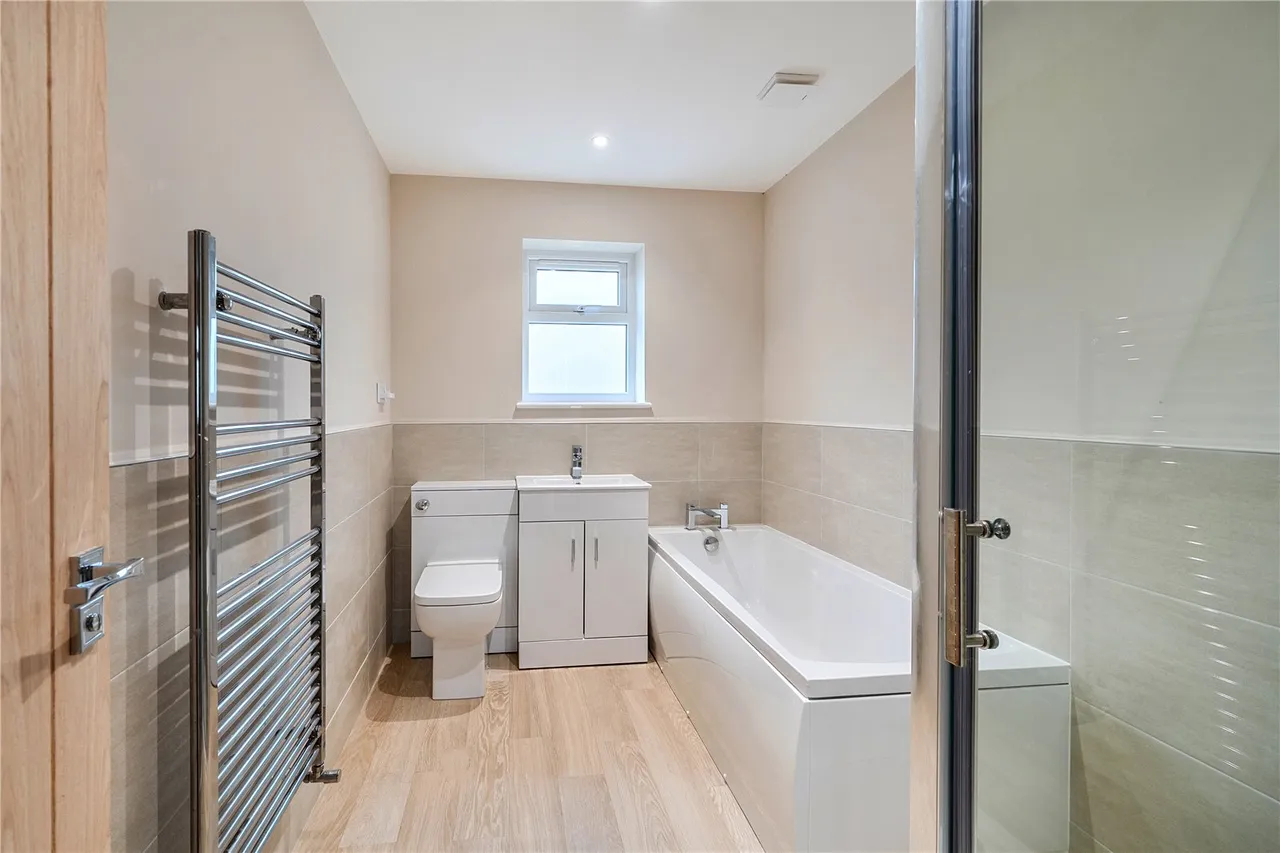 Kingsley Road, Eversley, RG27, photo 17