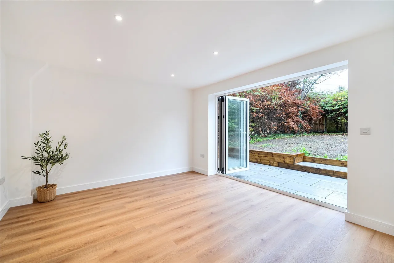 Kingsley Road, Eversley, RG27, photo 15