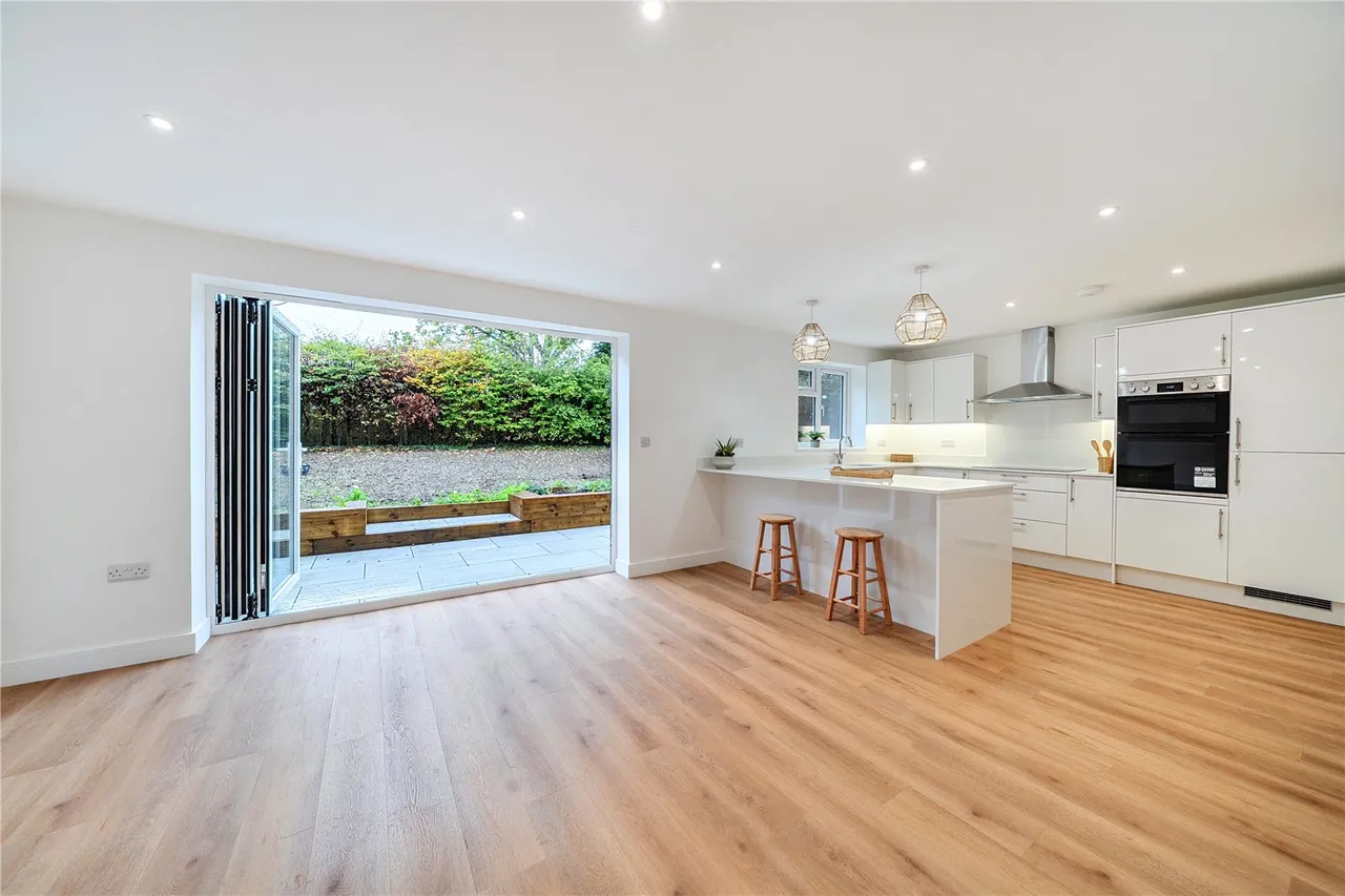Kingsley Road, Eversley, RG27, photo 5