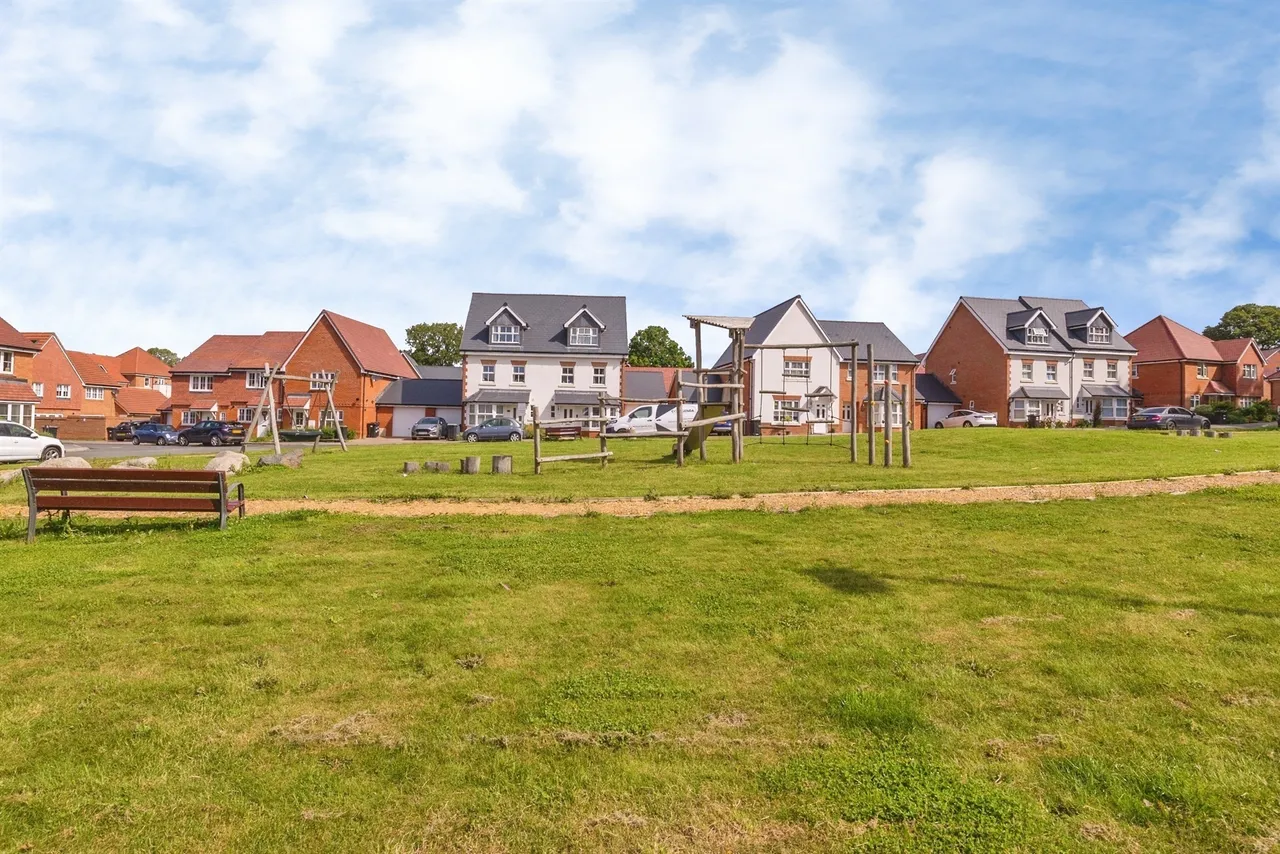 Clements Grove, Waterlooville, PO8, photo 17