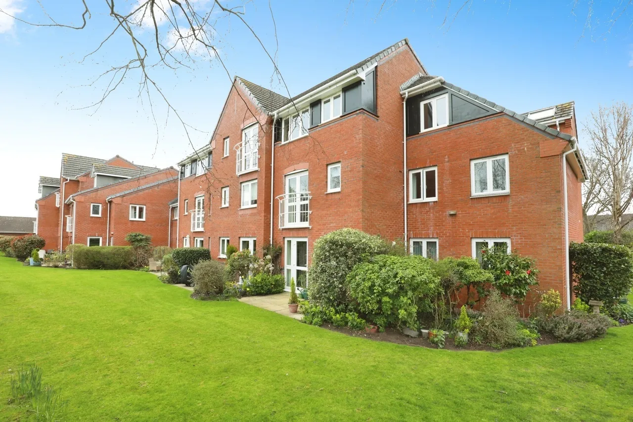 1 bed flat for sale — Parkway, Holmes Chapel, Crewe, Cheshire, CW4
