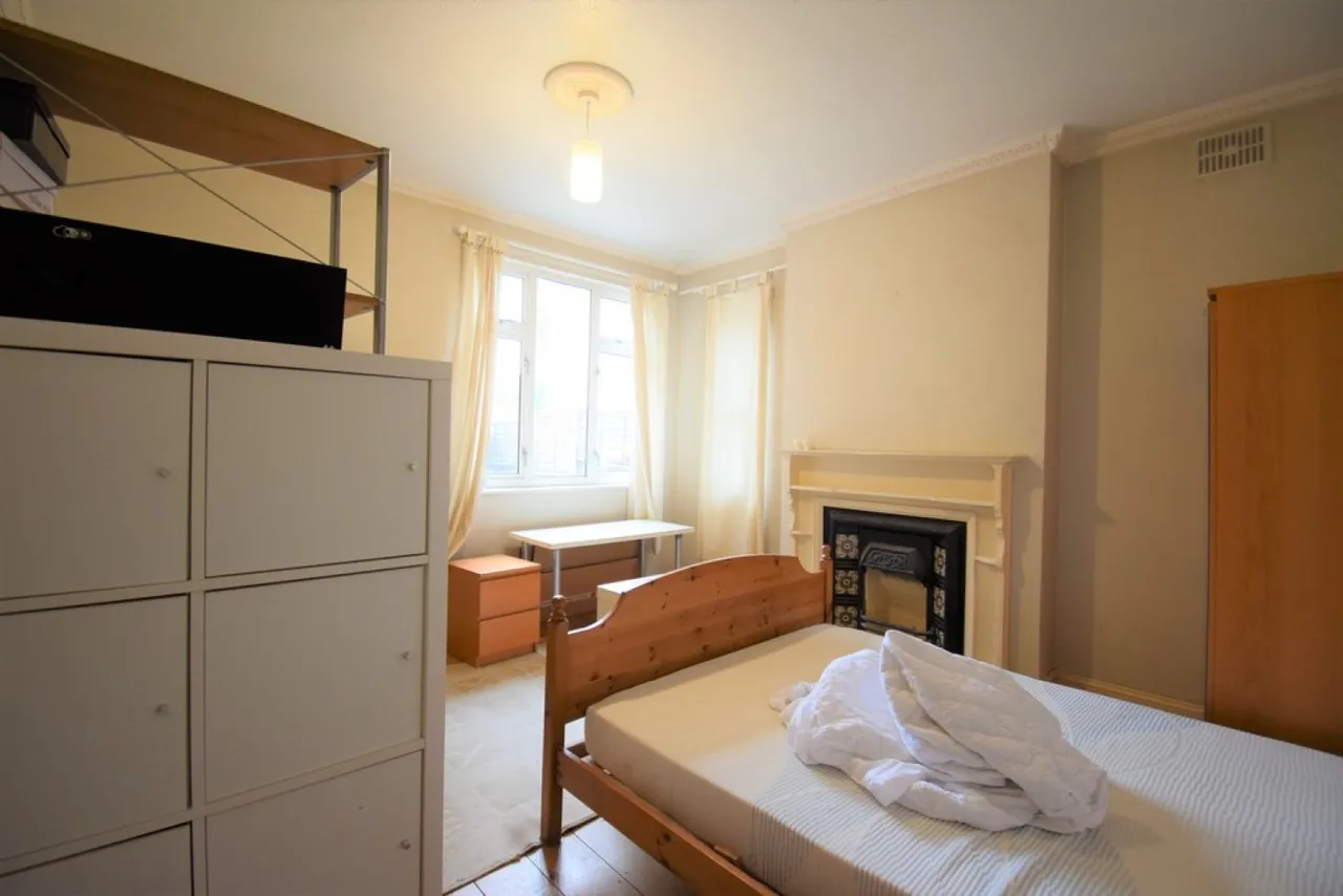 1 bed house to rent — Woburn Road, Bedford