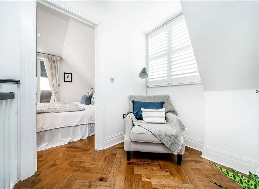 High Street, Teddington, TW11, photo 8