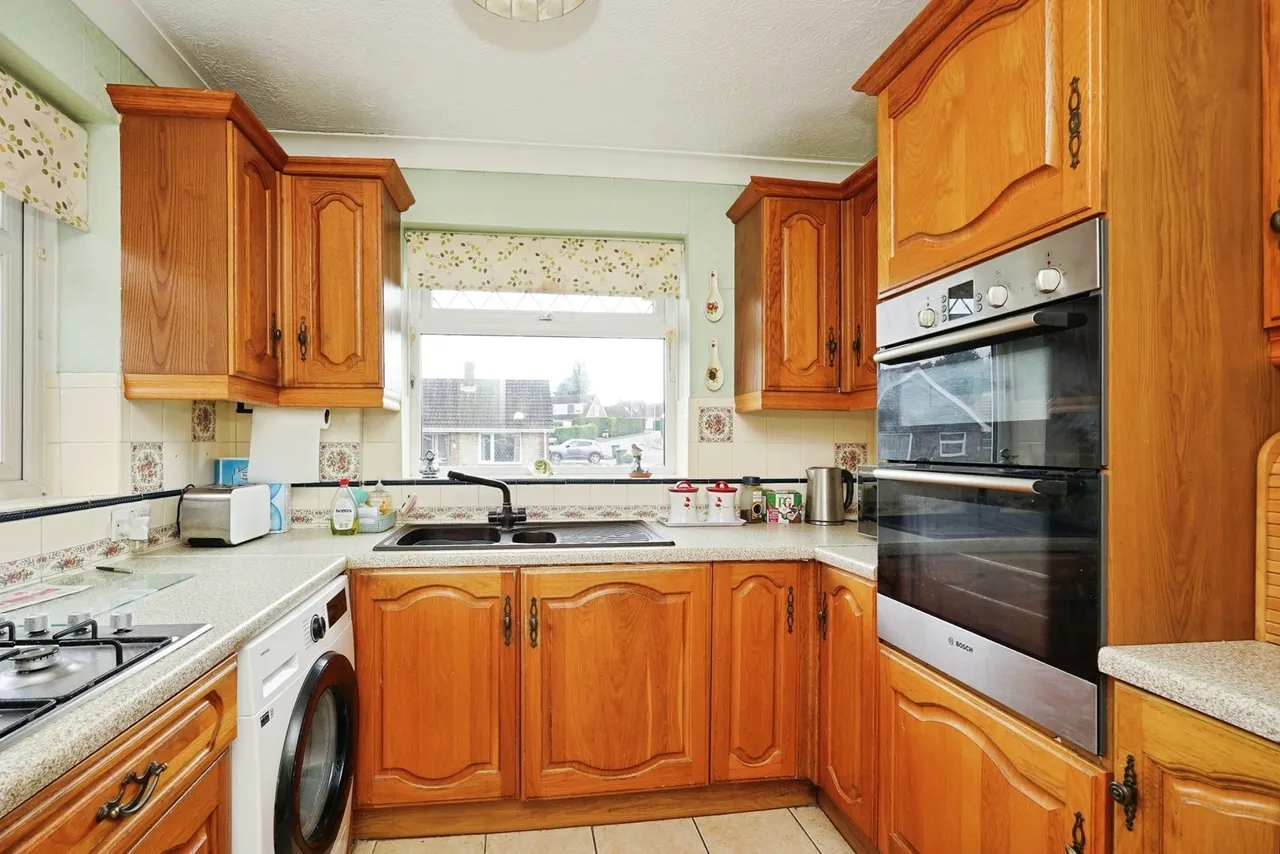 Guilford Avenue, Whitfield, Dover, Kent, CT16, photo 12