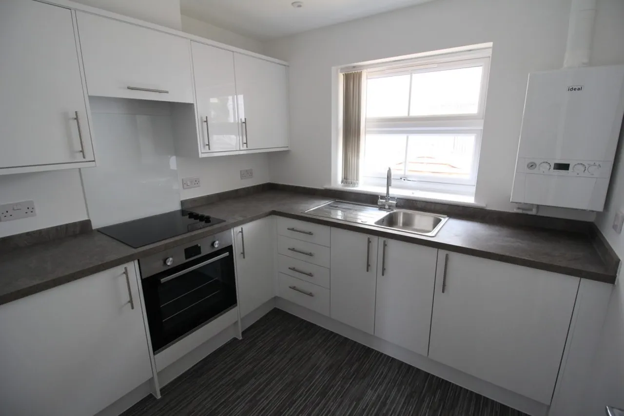 Haynes Road, Westbury, photo 5