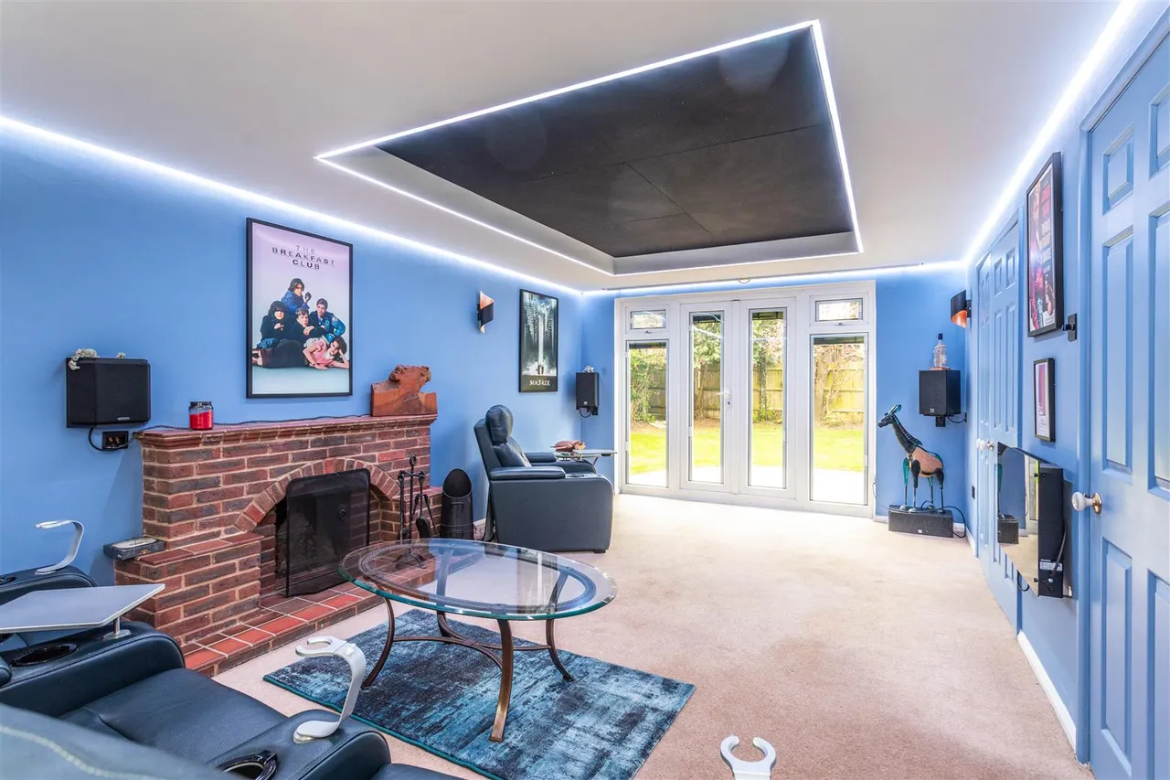 Wilson Grove, Uckfield, TN22 2BU, photo 16