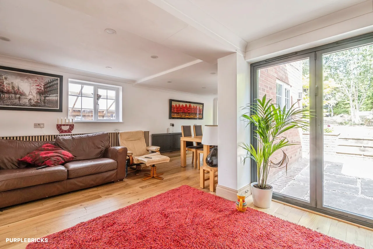 Oveton Way, Leatherhead, KT23, photo 4