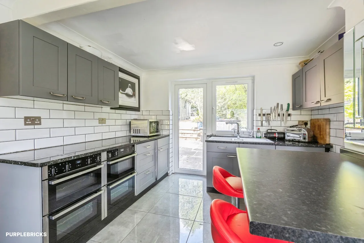 Oveton Way, Leatherhead, KT23, photo 10