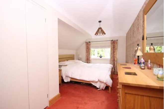 Oveton Way, Leatherhead, KT23, photo 15