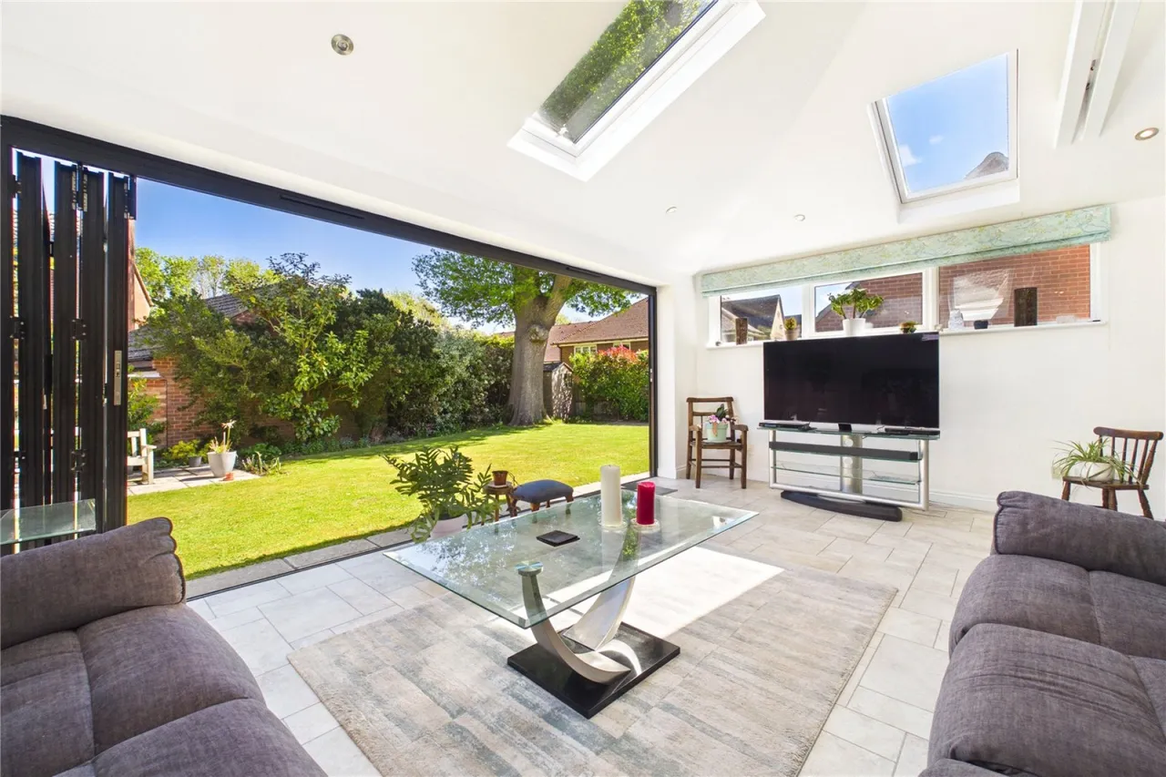 Hardys Field, Kingsclere, RG20, photo 2