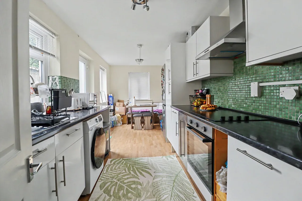 St Edward Street, Newport, NP20, photo 5