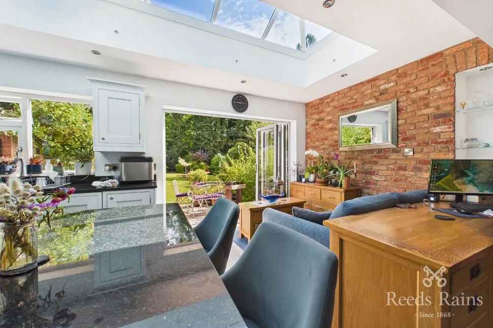 Woodville Drive, Marple, Cheshire, SK6, photo 10