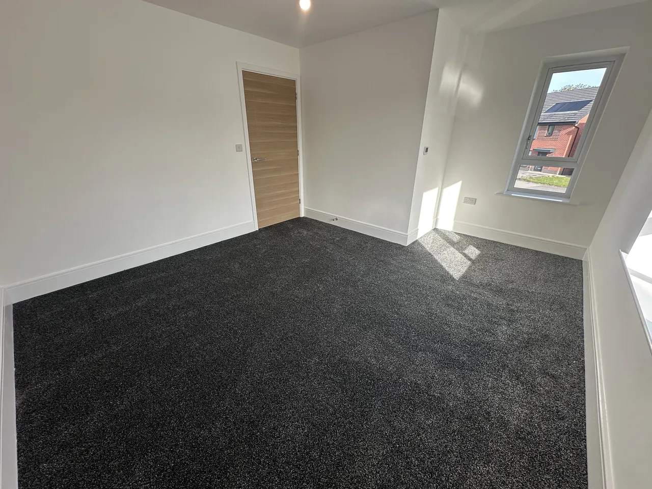 Hollowsbrook Road, New Rossington, DN11, photo 11